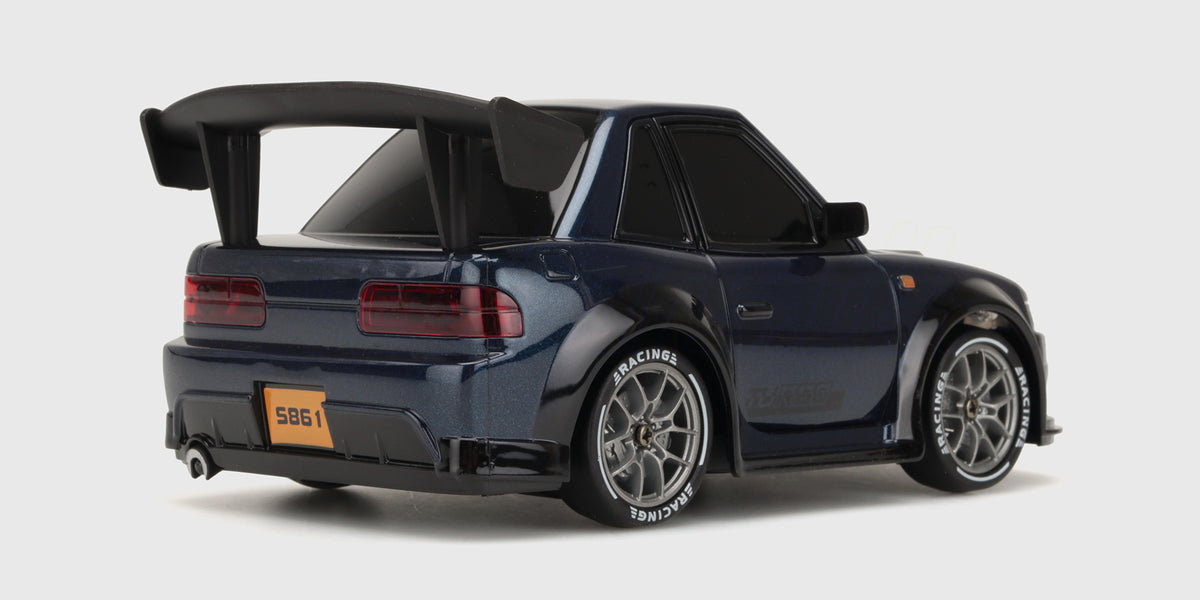 Q-drift S13 Blå set skråt bagfra