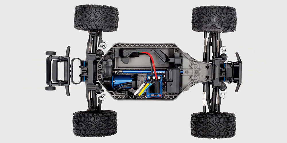 Kraftig undervogn på Rustler 4x4