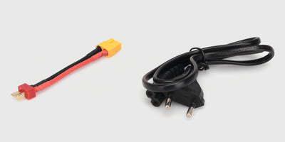 Kompakt sort Charger C50 batterioplader til fjernstyrede biler med tydeligt LCD-display og kontrolknapper.