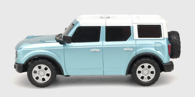 Blå Mini FPV Car med indbygget kamera og LED-lys set tæt på i et moderne design.