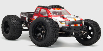 Sort Tornado Brushless fjernstyret bil med store offroad-dæk og robust karrosseri set skråt forfra.