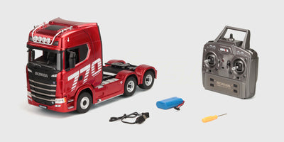 Huina Scania 770S med Trailer 1:18