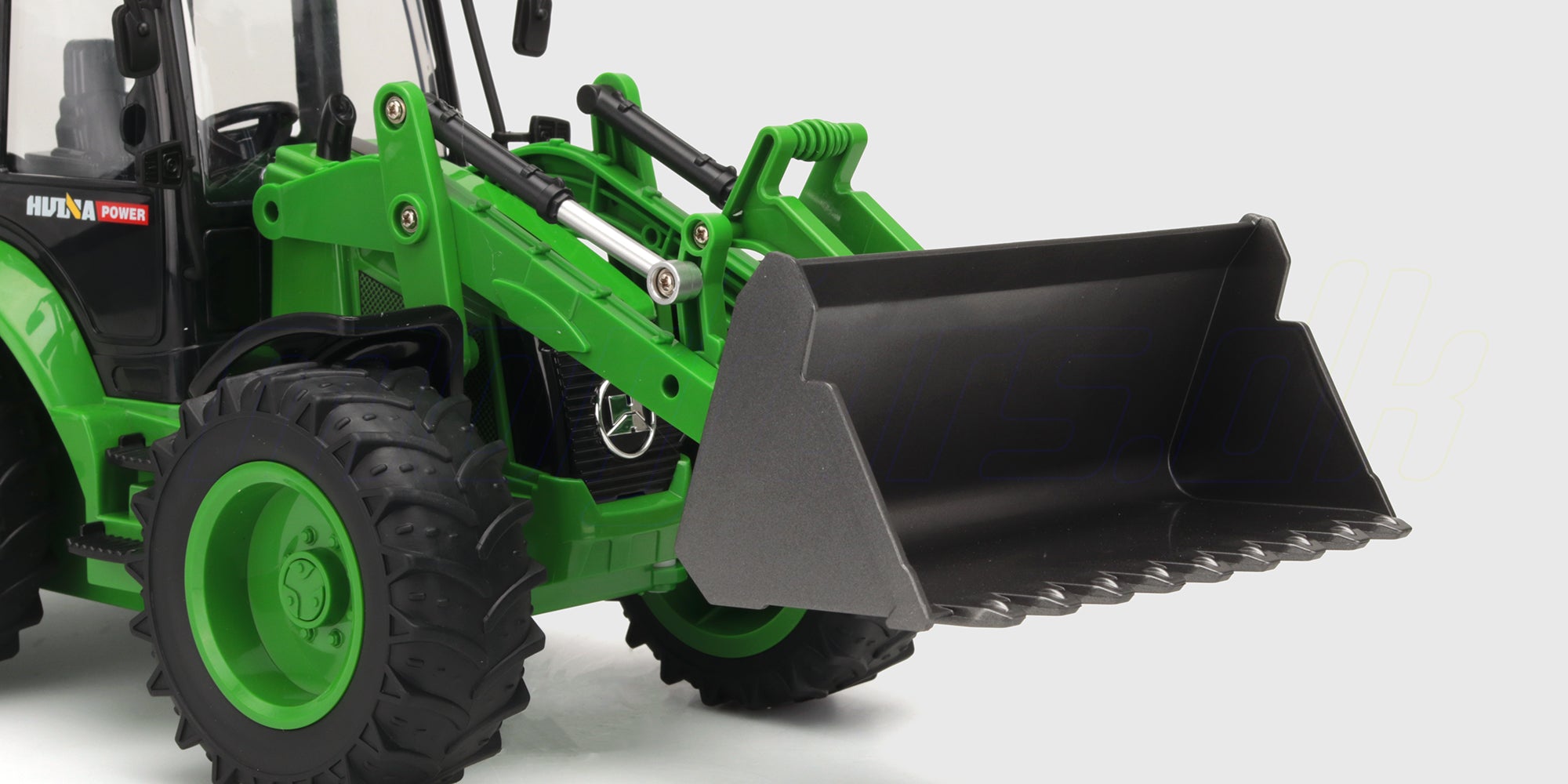 Traktor med skovl der kan fjernstyres