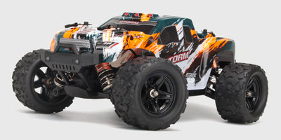 Hurricane 2.0 fjernstyret truck med store offroad dæk og robust affjedring vist fra siden.