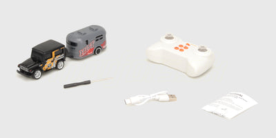 Mini RC Car Land Cruiser med trailer, sender, ladekabel, skruetrækker og manual