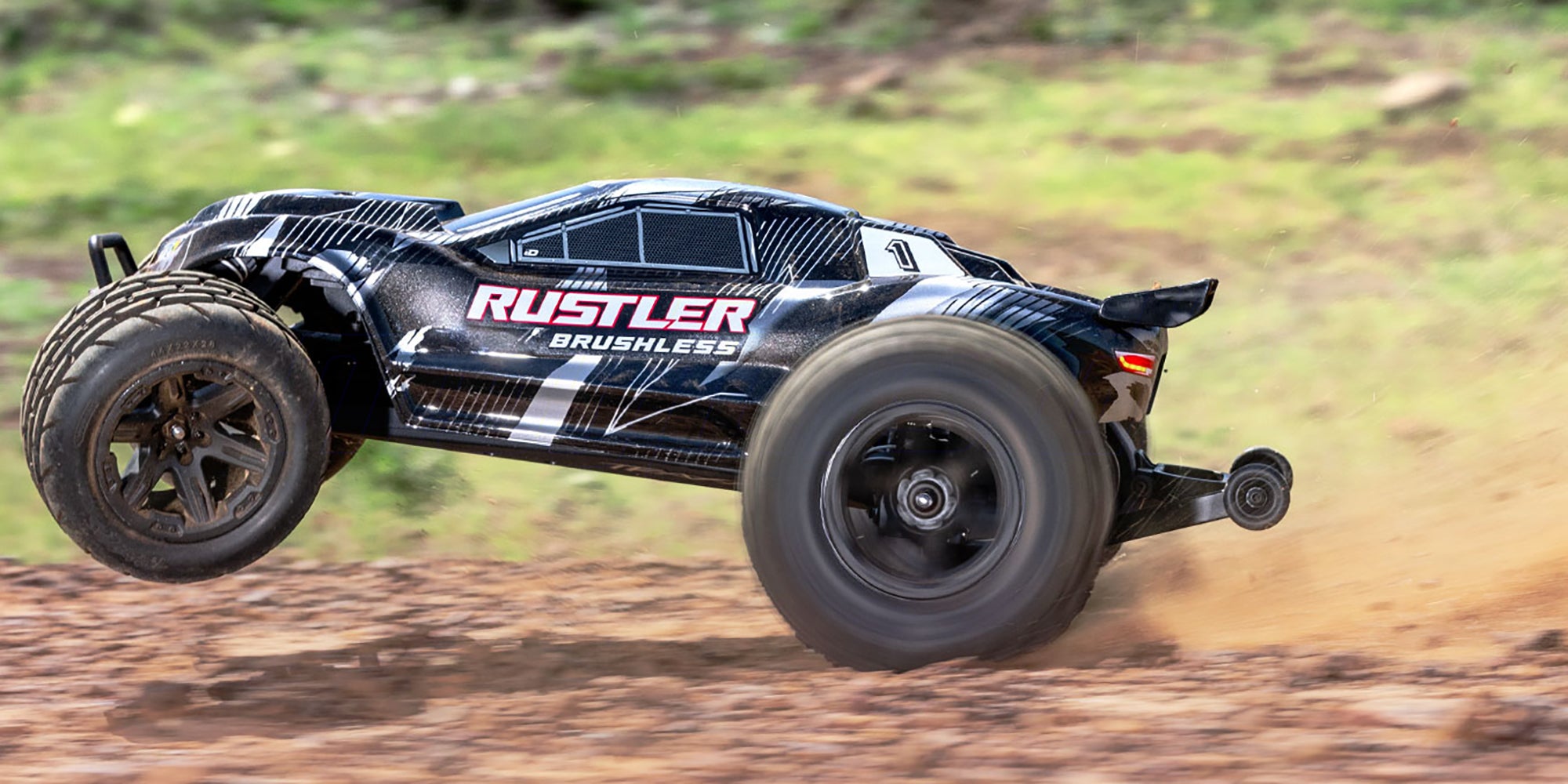 Traxxas Rustler 2WD Brushless VX3 hopper på ujævnt underlag