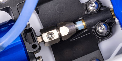 Traxxas Spartan SR fjernstyret speedbåd med strømlinet skrog og moderne grafik.