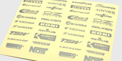 Ark med forskellige Racez sponsor-logoer og dekaler til styling af fjernstyrede biler.